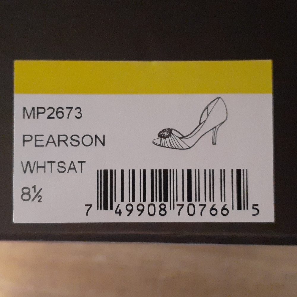 White wedding pumps - Picture 6 of 6
